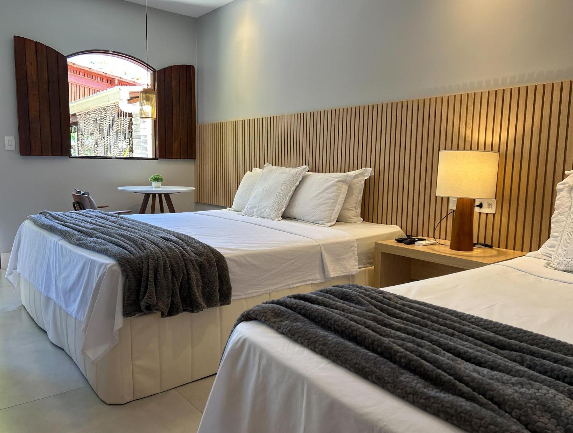 Charme Da Vila Suites ปอร์โต จิ กาลินญาส ภายนอก รูปภาพ